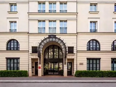 아파트호텔 Adagio Val D'europe 세리스