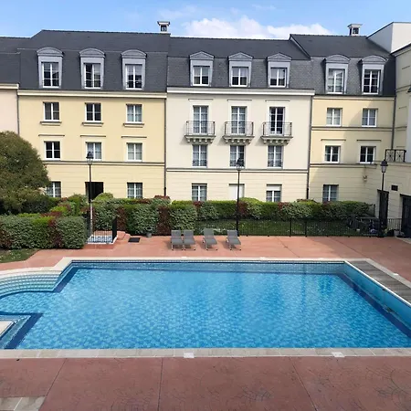 Aparthotel Adagio Val D'europe 3*