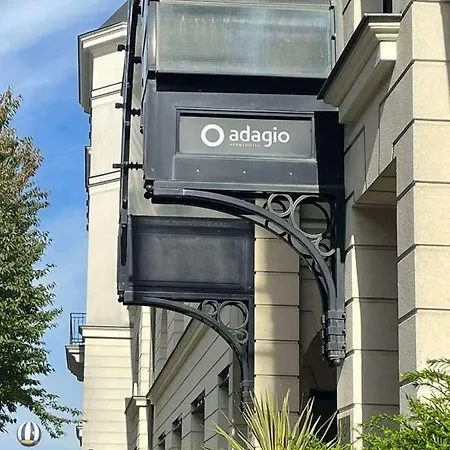 Adagio Val D'europe 아파트호텔 3*