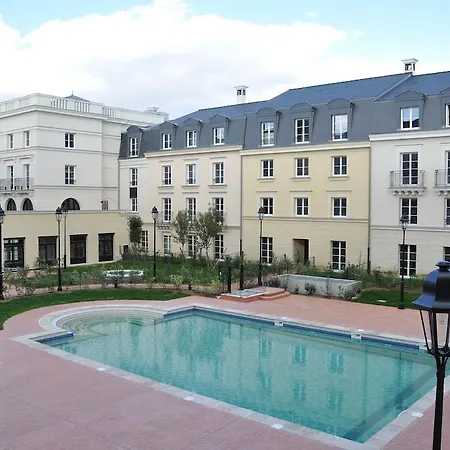 Adagio Val D'europe Aparthotel 3*