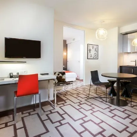公寓式酒店 Adagio Val D'europe 3*