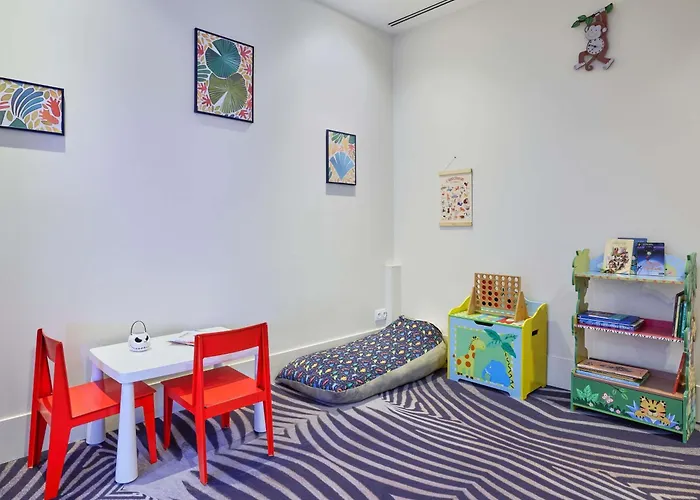 Aparthotel Adagio Val D'europe 3*